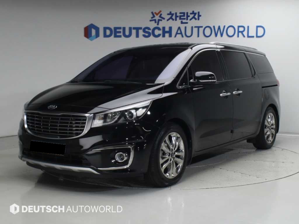 Kia Carnival — photo 01