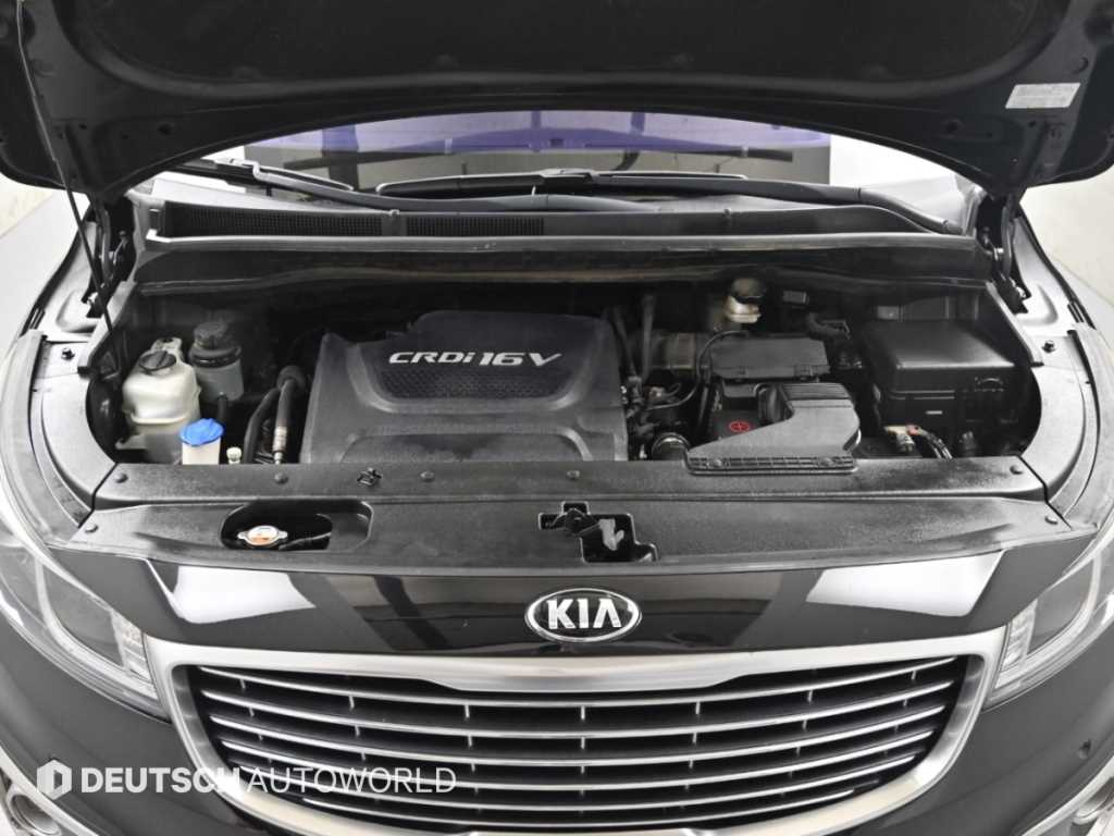 Kia Carnival — photo 06