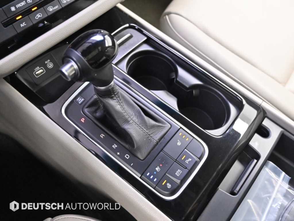 Kia Carnival — photo 09