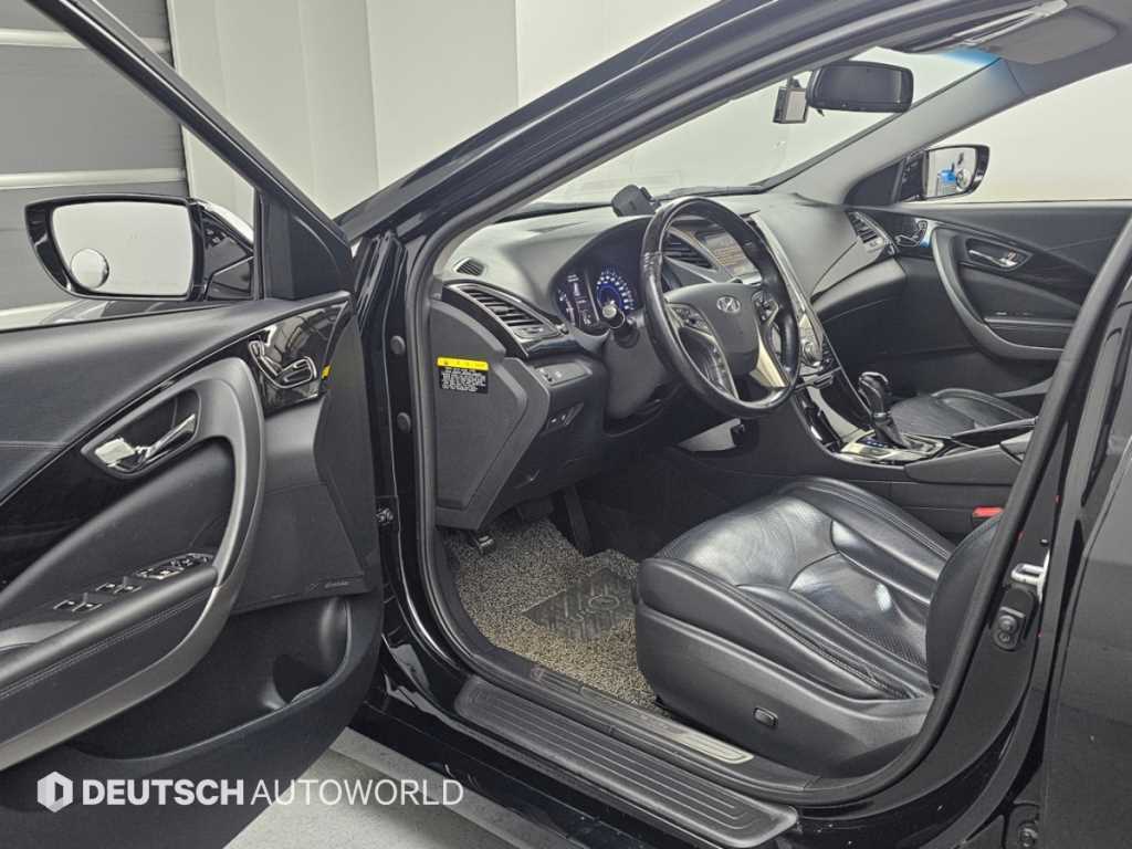 Hyundai Grandeur — photo 11