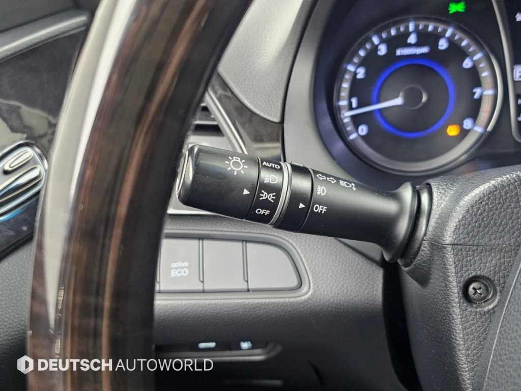 Hyundai Grandeur — photo 17