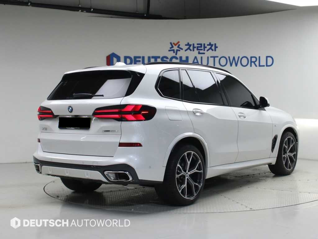BMW X5 — photo 02