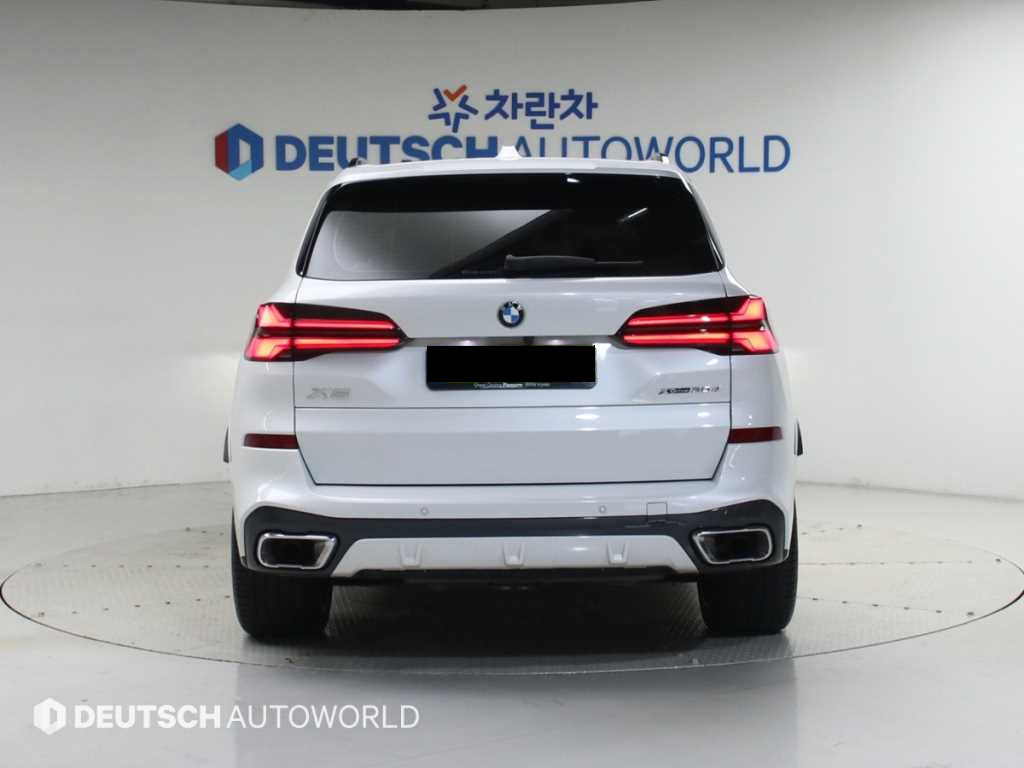 BMW X5 — photo 04