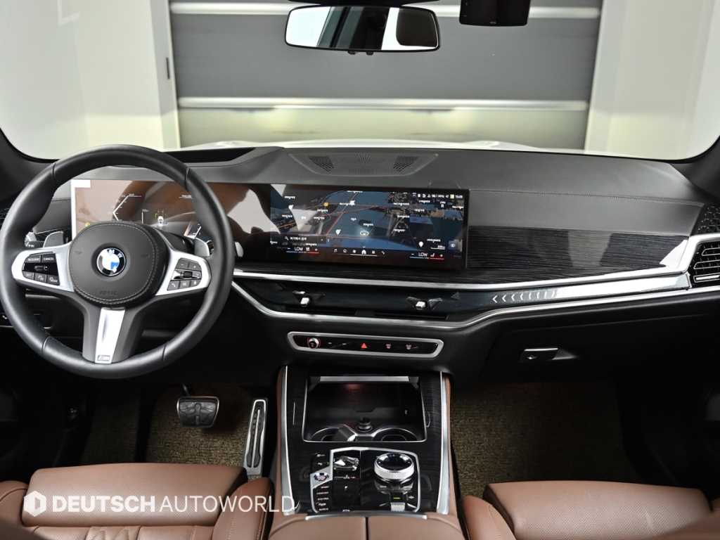 BMW X5 — photo 07