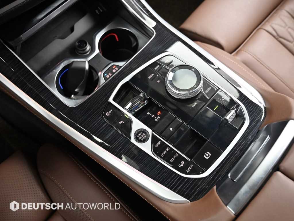 BMW X5 — photo 09