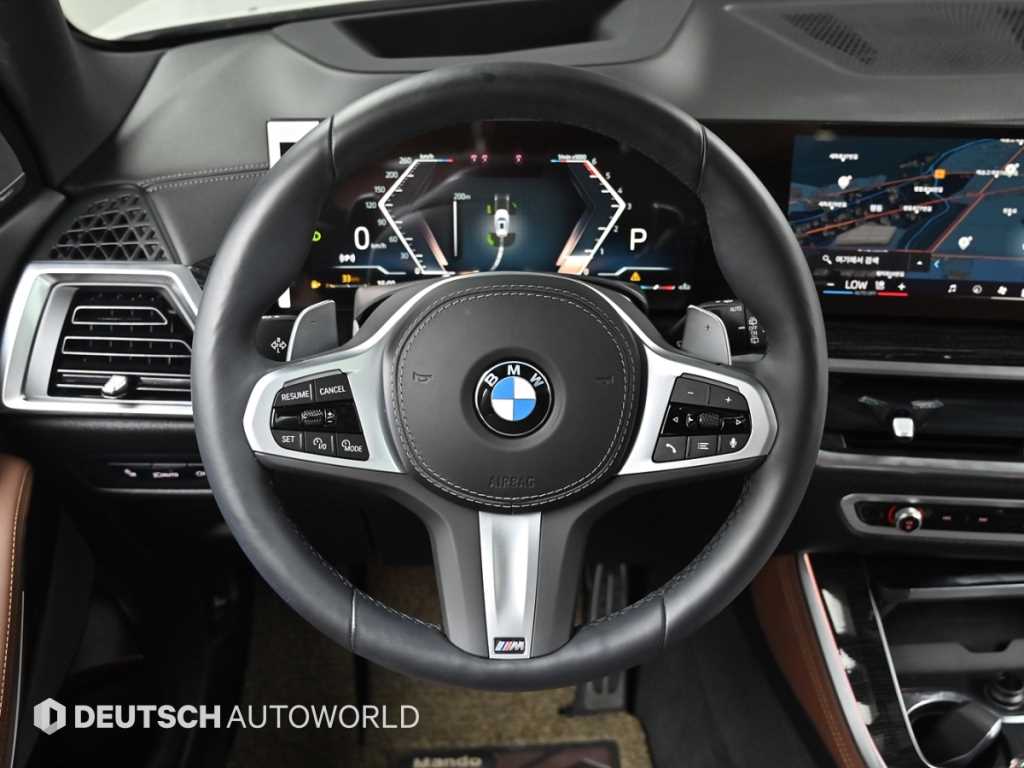 BMW X5 — photo 13