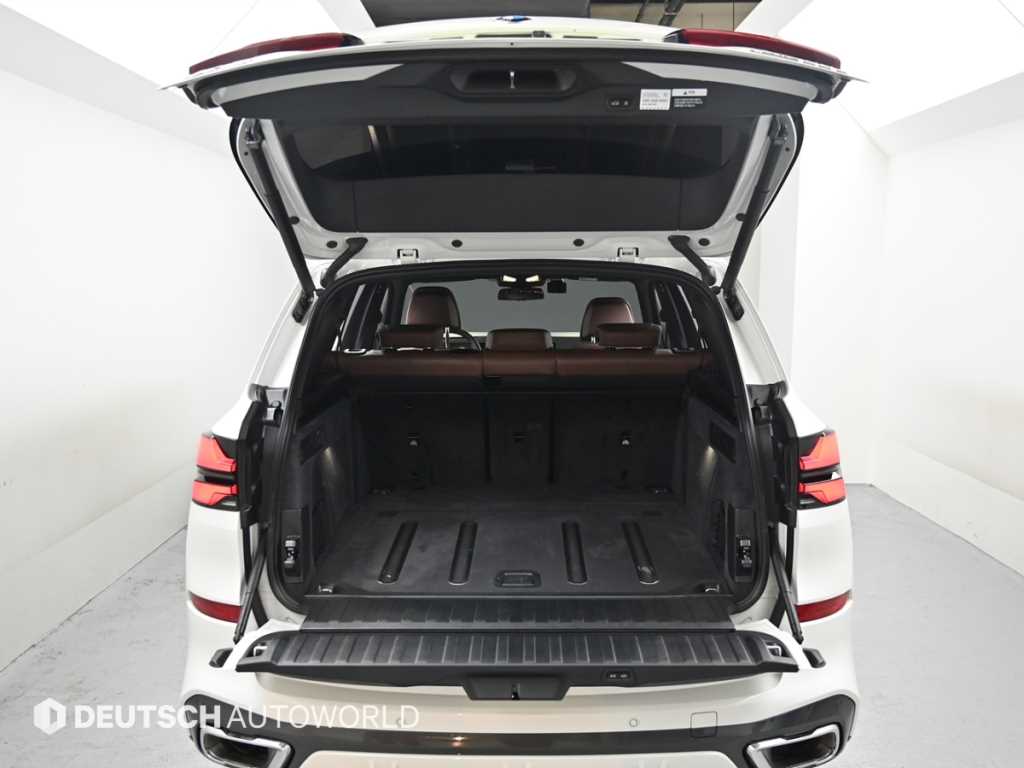 BMW X5 — photo 19