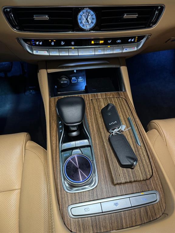 Kia K9 — photo 15