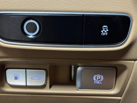 Kia K9 — photo 17