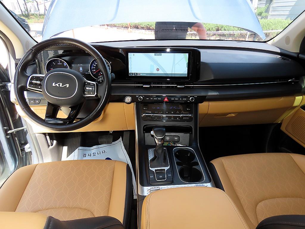 Kia Carnival — photo 08