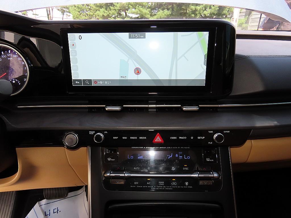 Kia Carnival — photo 13