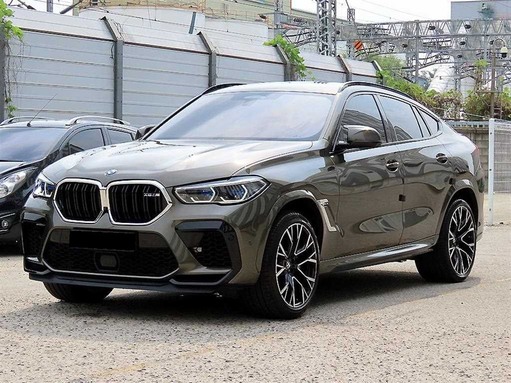 BMW X6M — photo 02