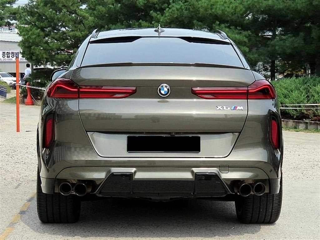 BMW X6M — photo 04
