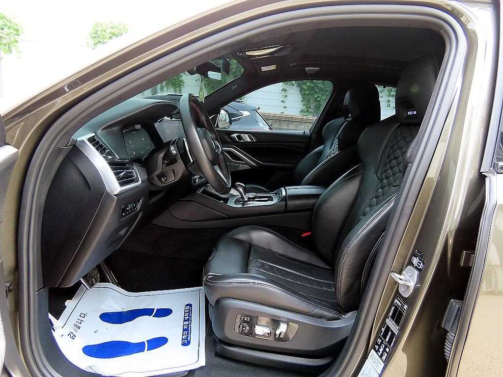BMW X6M — photo 05