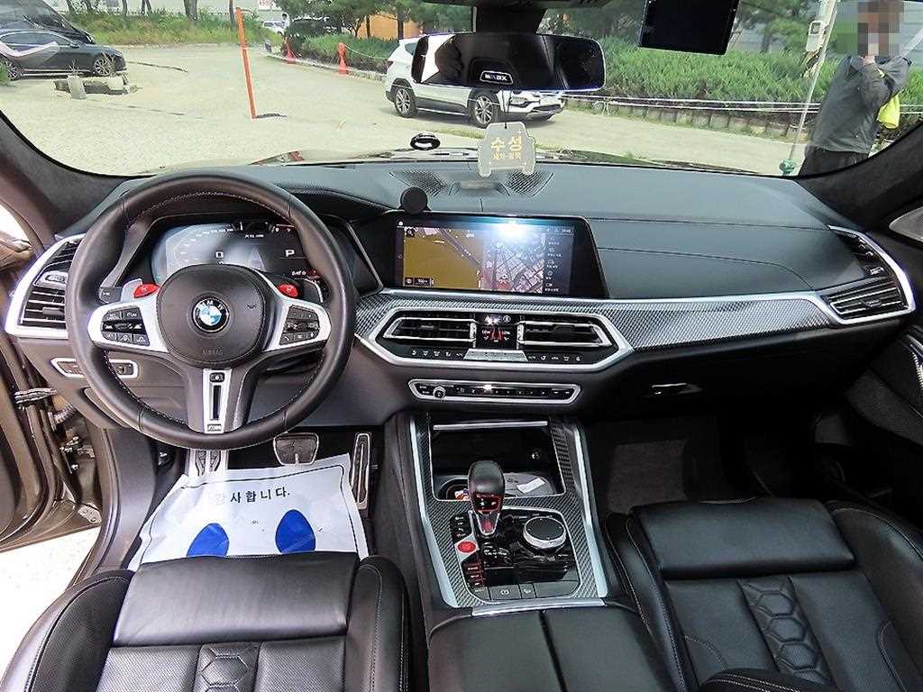 BMW X6M — photo 07