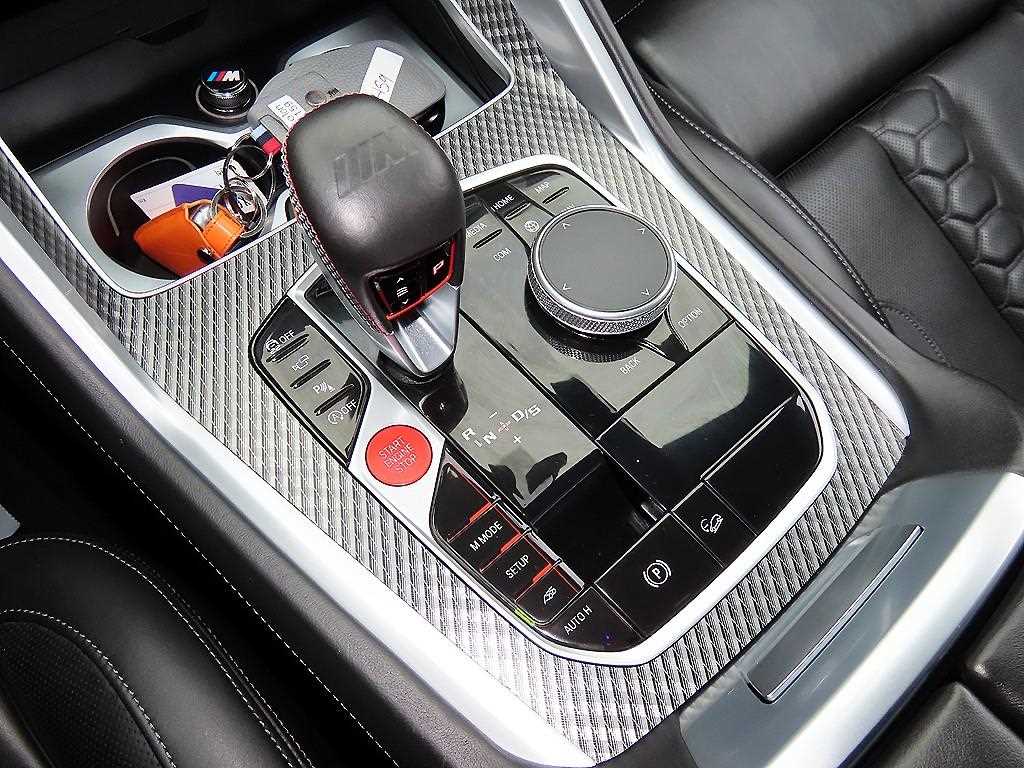 BMW X6M — photo 11