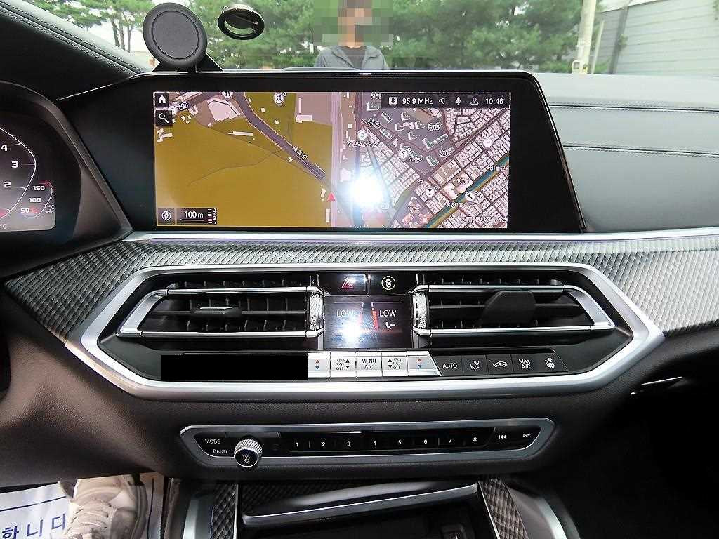 BMW X6M — photo 14