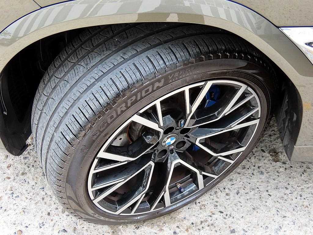 BMW X6M — photo 20
