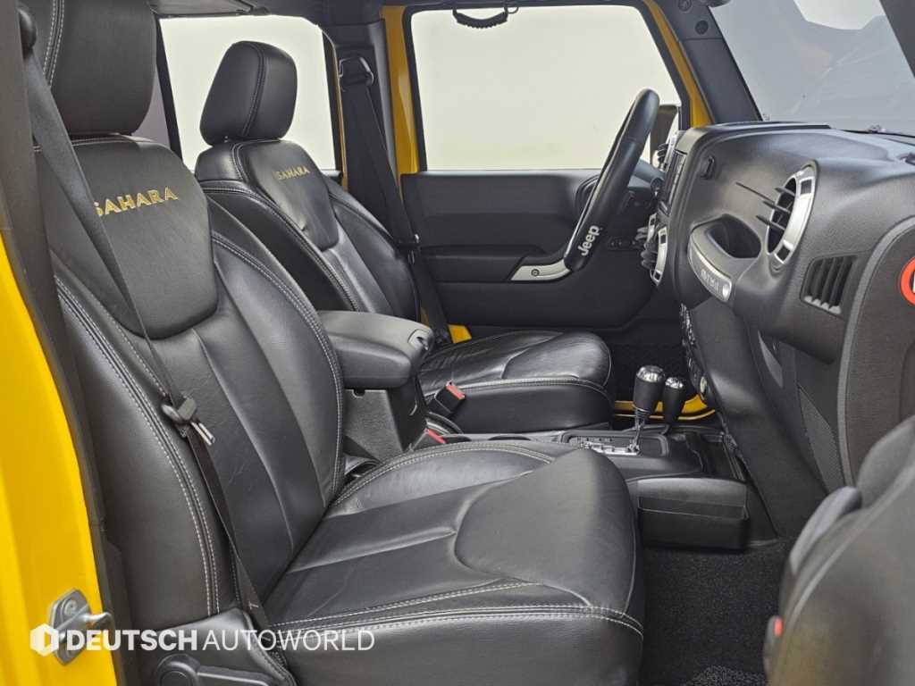 Jeep Wrangler — photo 10