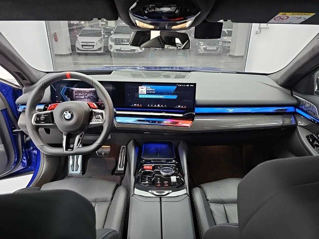 BMW M5 — photo 06