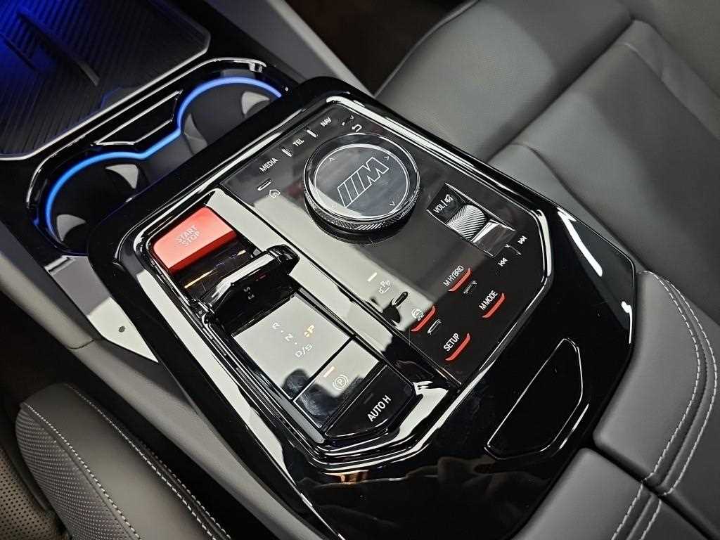 BMW M5 — photo 07