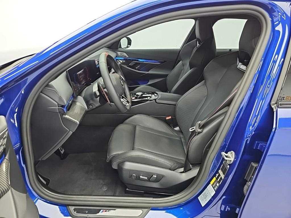 BMW M5 — photo 10
