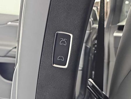 Tesla Model X — photo 14