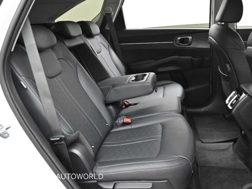 Kia Sorento — photo 12