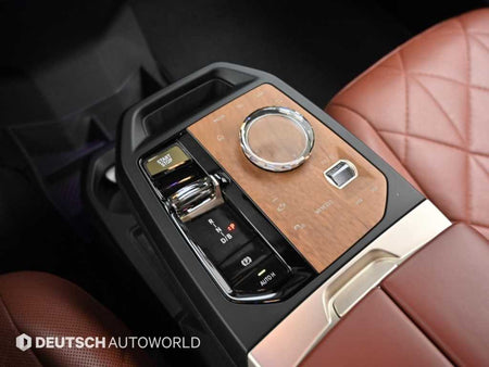 BMW iX — photo 10