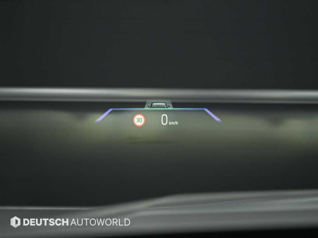 BMW iX — photo 17