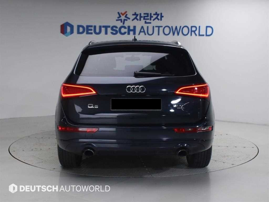 Audi Q5 — photo 04
