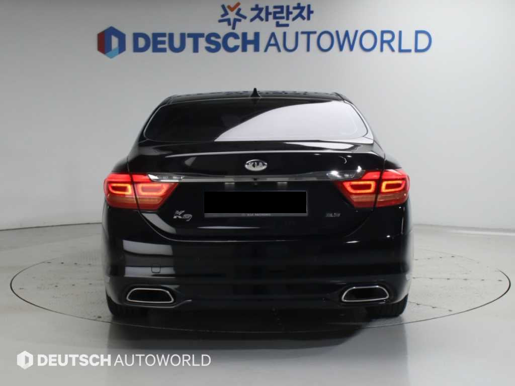 Kia K9 — photo 04