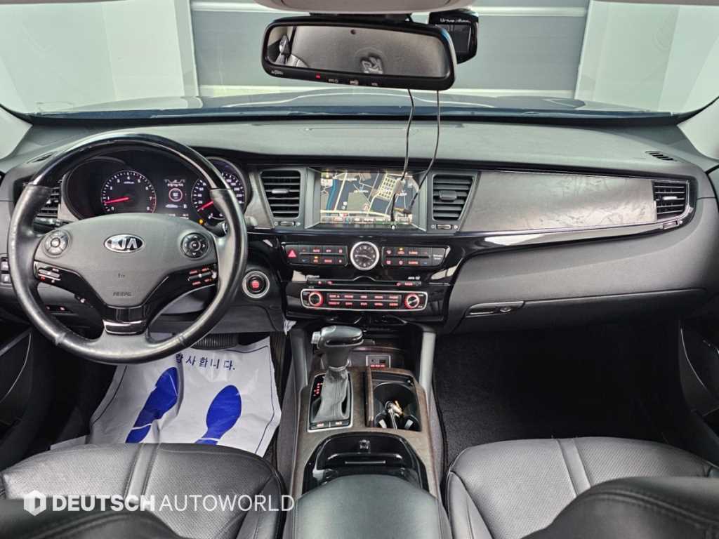 Kia K9 — photo 07