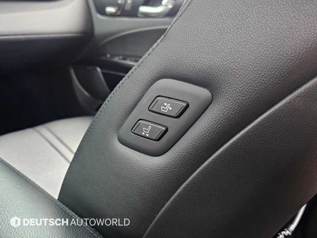 Kia K9 — photo 17