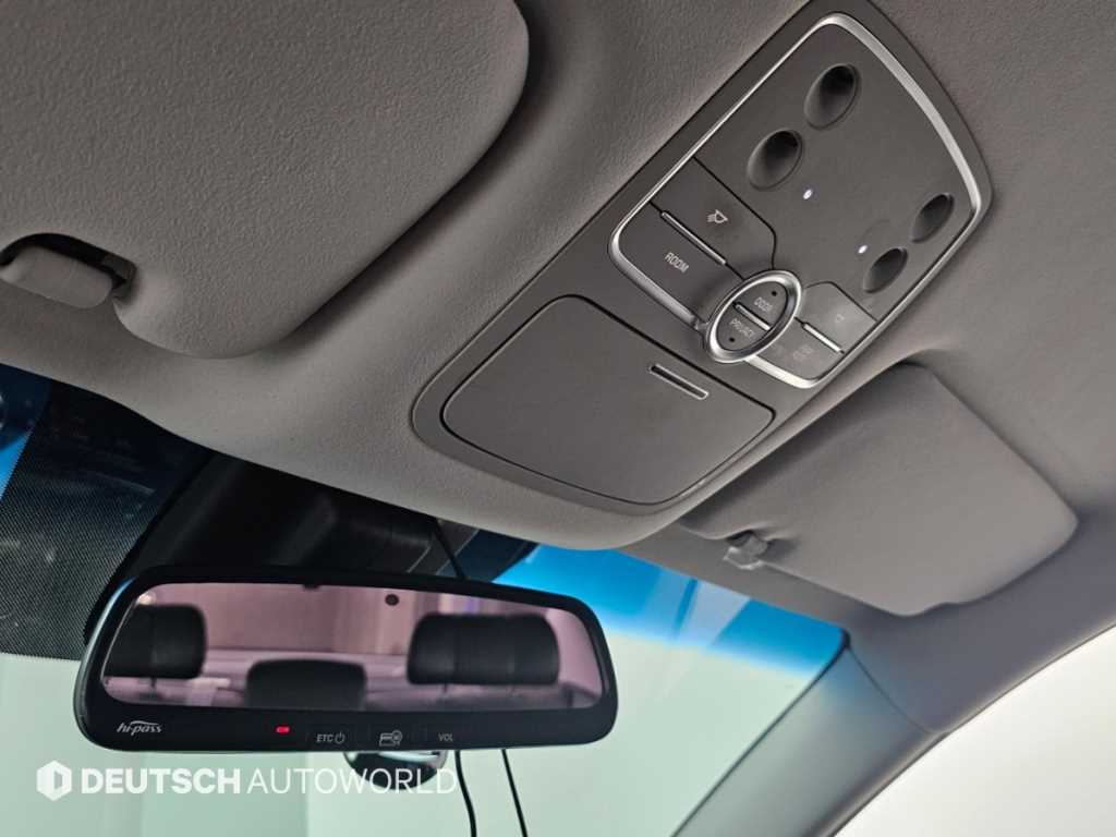 Kia K9 — photo 18