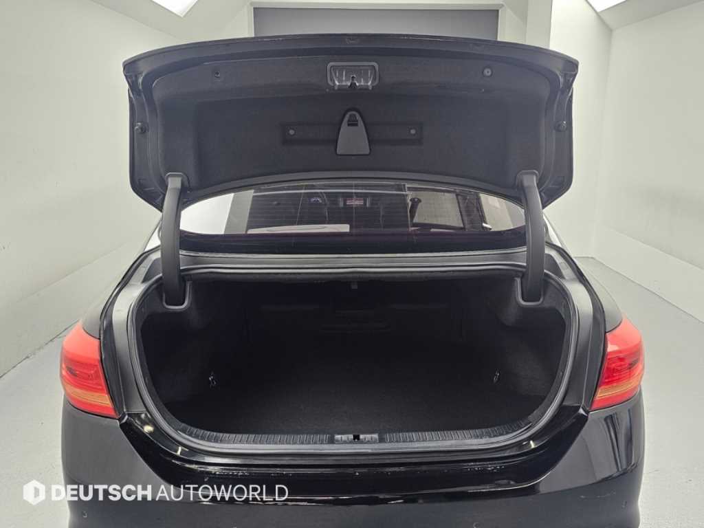 Kia K9 — photo 19