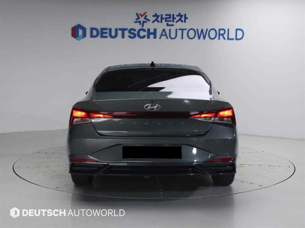 Hyundai Avante — photo 04