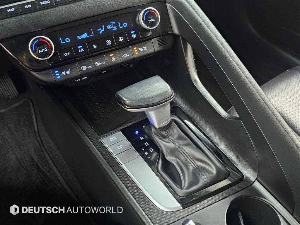 Hyundai Avante — photo 09