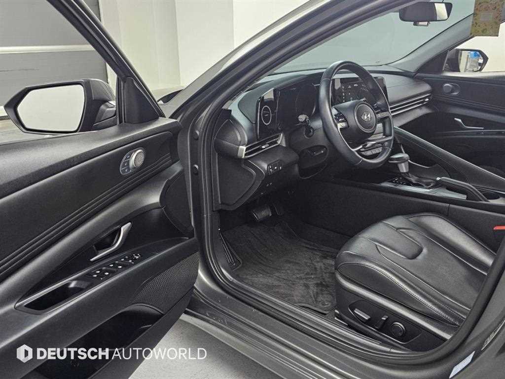 Hyundai Avante — photo 11