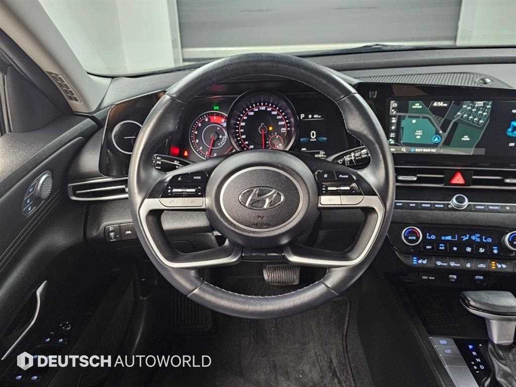 Hyundai Avante — photo 13