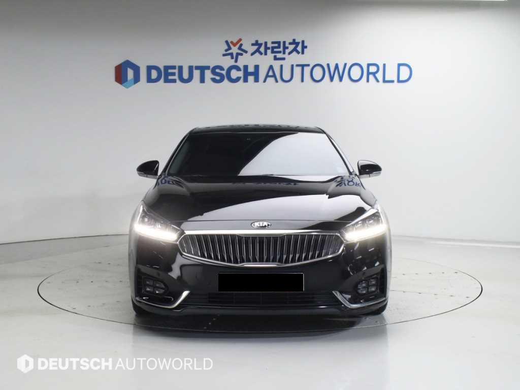 Kia K7 — photo 03
