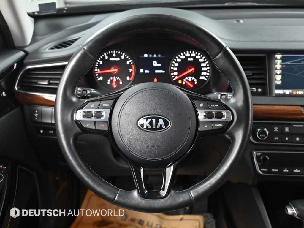 Kia K7 — photo 13