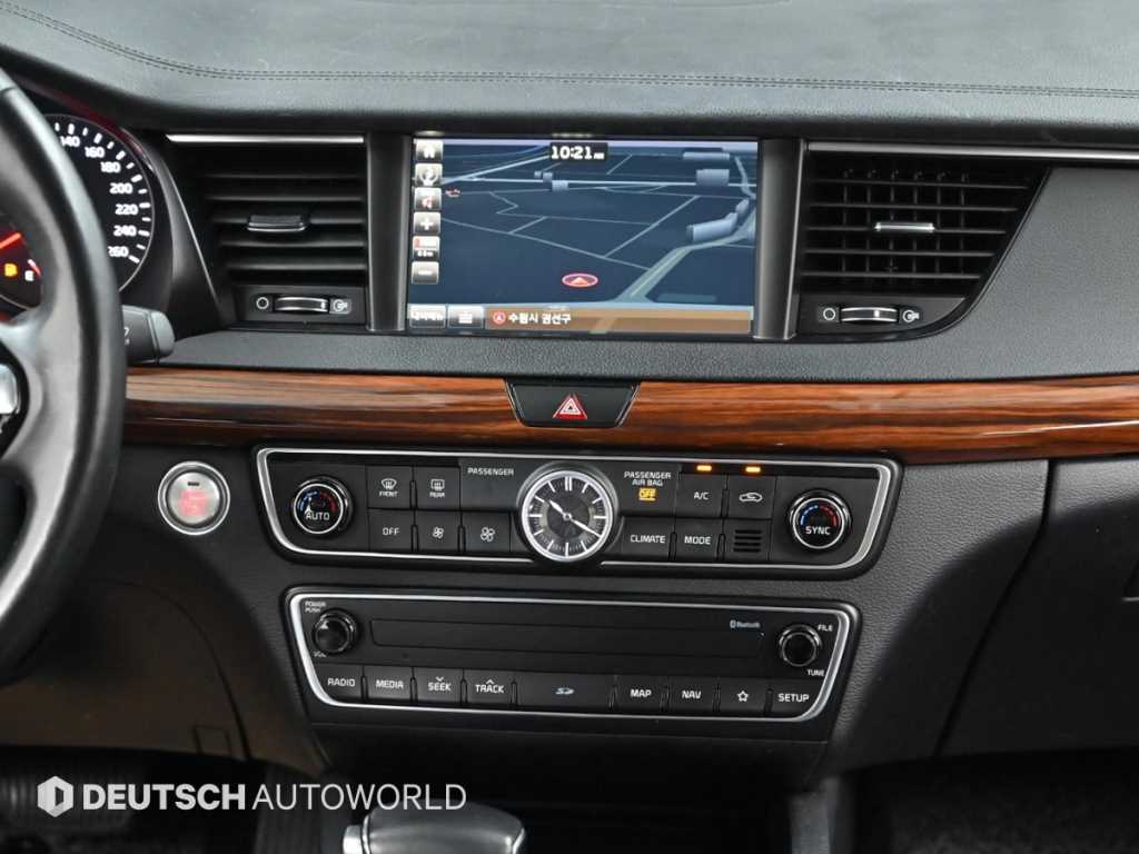 Kia K7 — photo 14