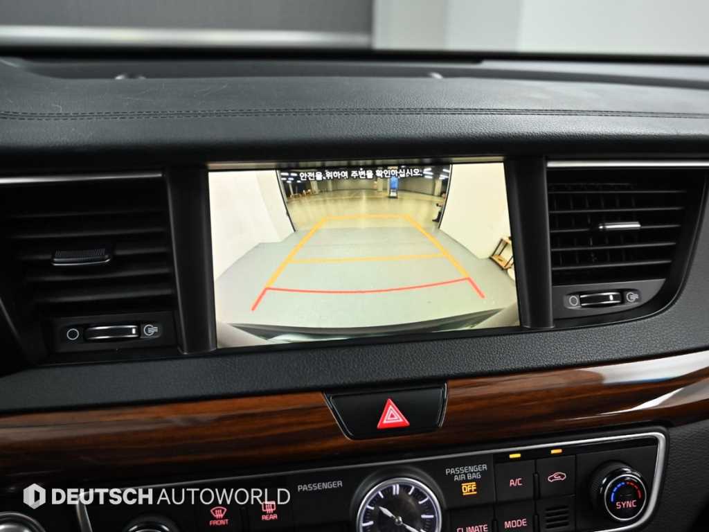 Kia K7 — photo 15