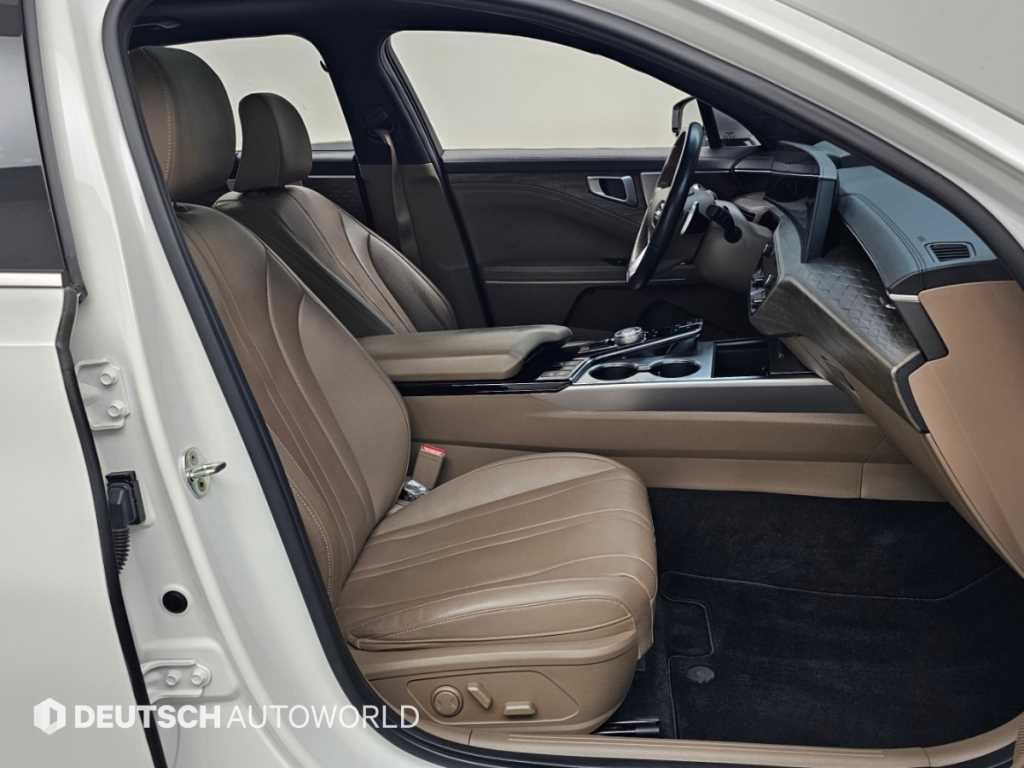 Kia K8 — photo 13