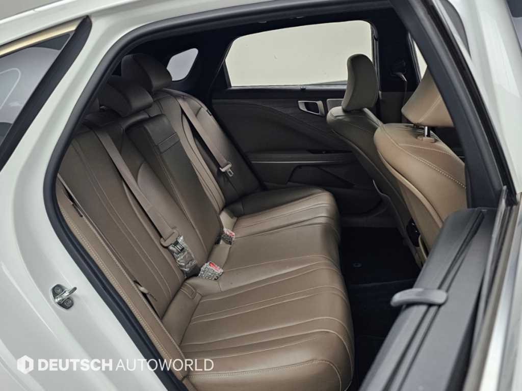 Kia K8 — photo 14