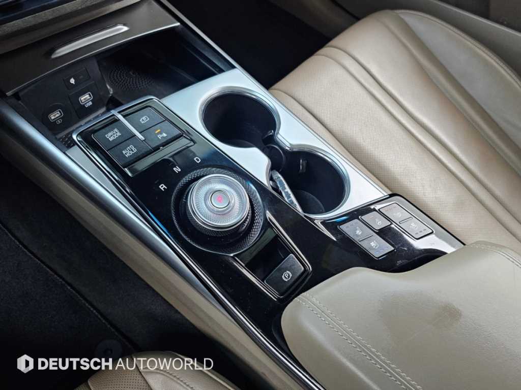 Kia K8 — photo 17