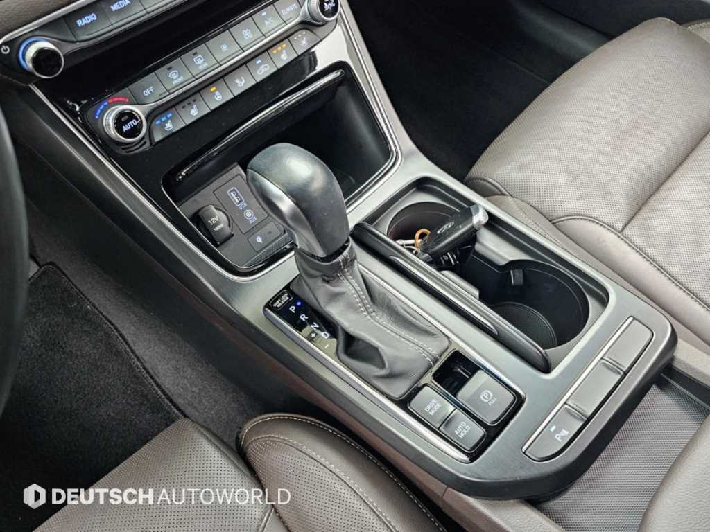 Hyundai Grandeur — photo 09