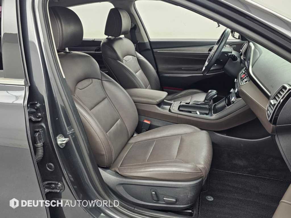 Hyundai Grandeur — photo 10