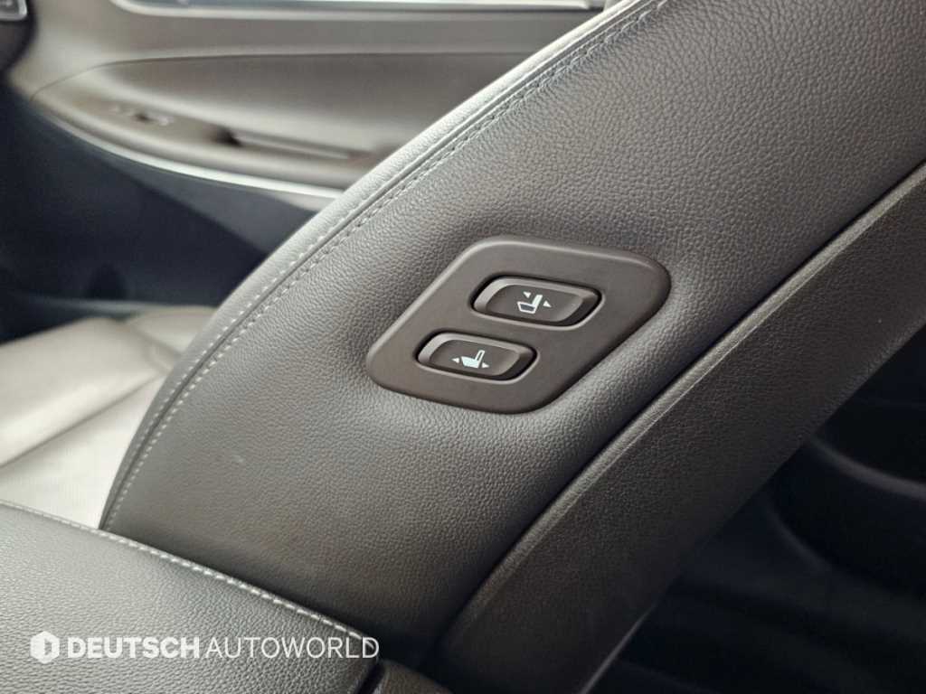 Hyundai Grandeur — photo 18